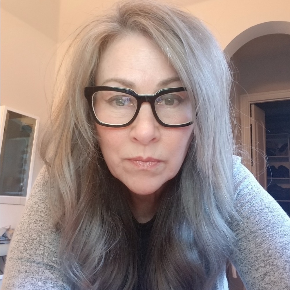 Meet your Posher, Julie